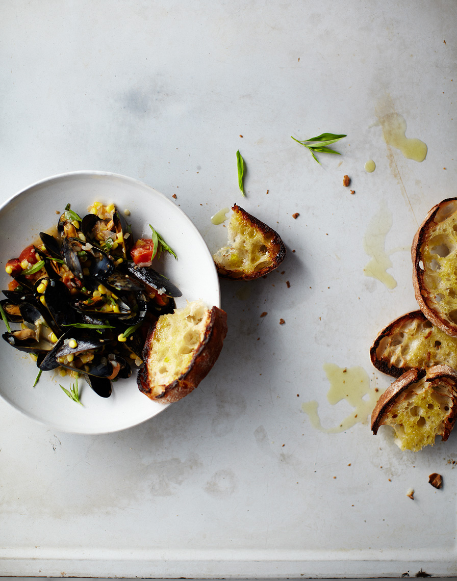 BD108710Dinner-Steamed-Mussels1493.jpg